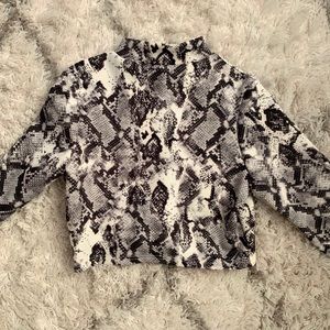 Revamped long sleeve crop